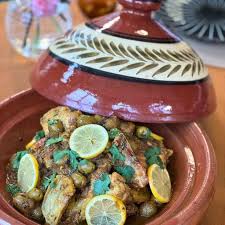 Tajine de poulet au citron et olives meslalla